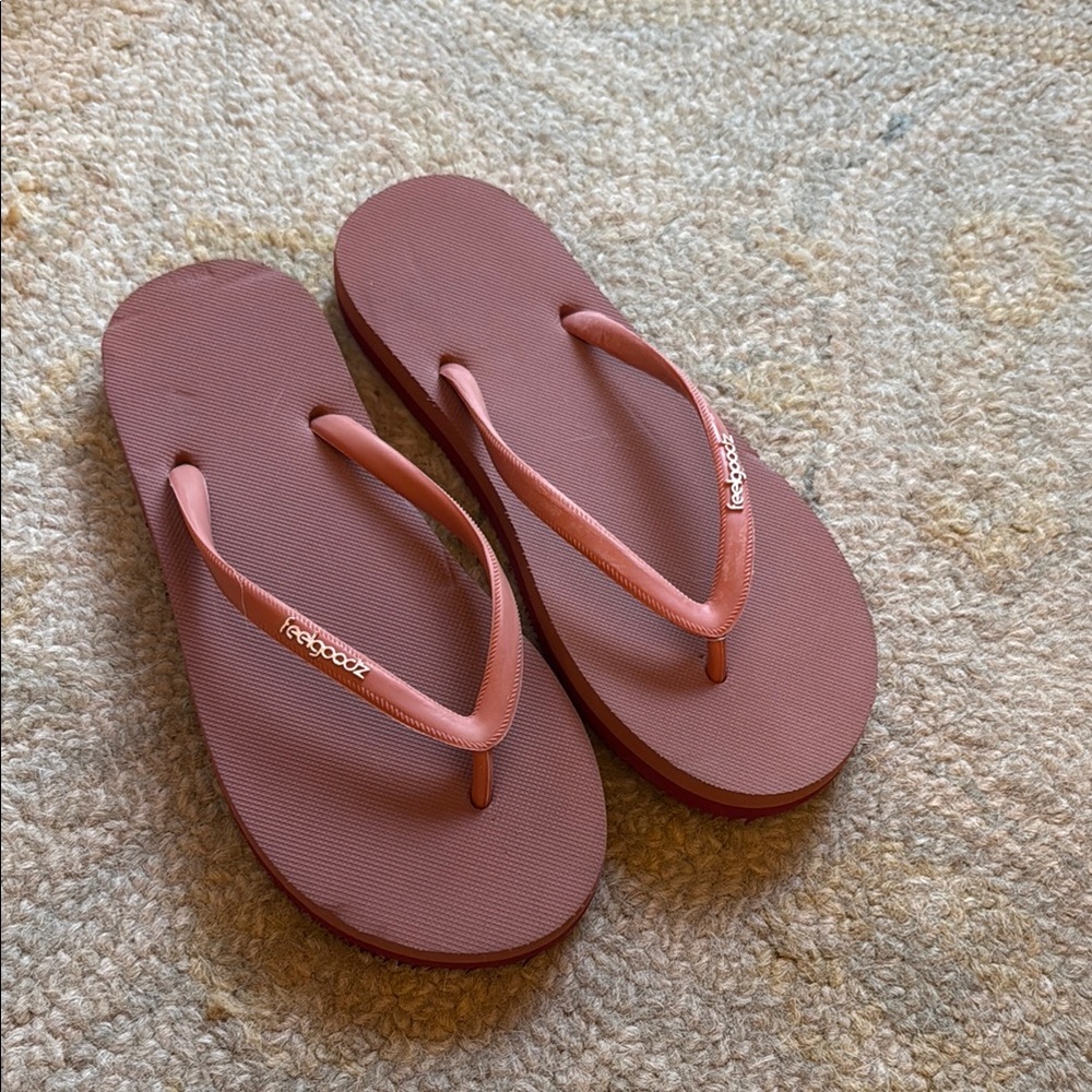 Reef Coral Sandals